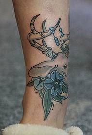 warna leg gambar tato totem leutik pisan bergaya