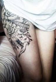 Leg black and white rose European and American tattoo pattern