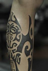mga tiil Maya totem tattoo pattern nga puno sa personalidad