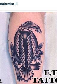Plab hlaub eagle tattoo txawv