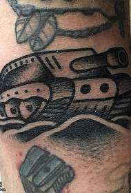 Узорак тетоваже тенкова за ноге