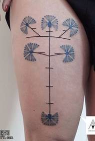 Tattoo-mønster i lår-pigtramme