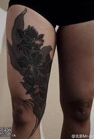 Thigh black gray floral tattoo pattern