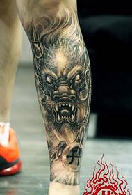 An cosúlacht phearsantachta a bhí ag tabhairt aire don phatrún tattoo faucet pictiúr molta