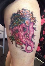 Personaliteti i këmbëve femra si një tatuazh zot tatuazhe për të shijuar foton