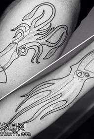 Modello di tatuaggio polpo tatuato sulla coscia