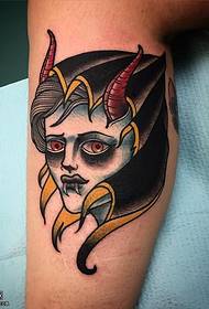 Modello di tatuaggio gamba Warcraft