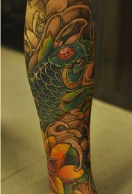 Personlighet ben mote fargerike tradisjonelle Koi Lotus tatoveringsbilde