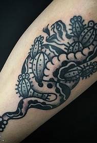Shank yılanı kaktüs dövme deseni