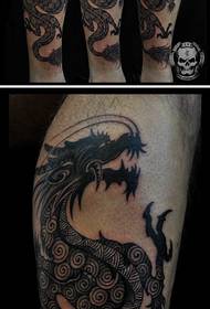 Come il modello del tatuaggio del drago