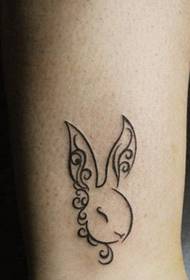 귀여운 토끼 패턴 문신