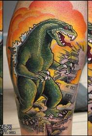 Kalf gekleurde dinosaurus tattoo patroon