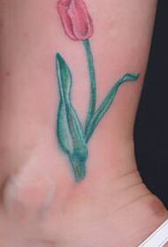 Aworan tulip ododo tatuipẹẹrẹ tatuipẹẹrẹ ẹlẹwa