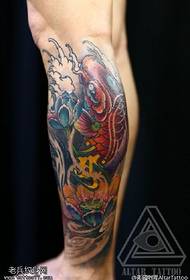 Klassiek wave koi lotus tattoo patroon