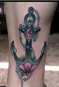 Убава сидро шема на тетоважи на нозете
