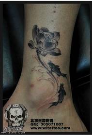 Tyylikäs lotus-tatuointikuvio