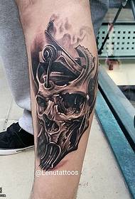 Motif de tatouage au mollet