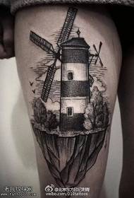 Klasičan uzorak za tetoviranje vjetrenjača na svjetioniku