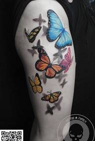 Patrón de tatuaje de mariposa en color 3D