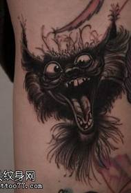 Modello di tatuaggio scoiattolo sulla gamba