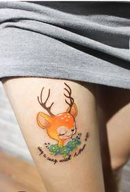 सेक्सी महिला जांघ शौक़ हिरण टैटू चित्र