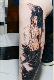 Personalidad piernas moda cuervo chica tatuaje foto imagen