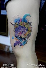 Pola tato Unicorn fuchsia sing apik