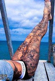 欧美风美女大花腿纹身图案