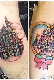 Model de tatuaj castel pe vițel