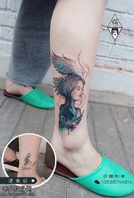 Žena tetovanie na stopke