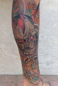 Tatuaggio Prajna alla moda con gambe