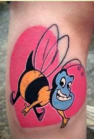 ファッションの足の素敵なカラフルな漫画の愛の蜂のタトゥーの写真