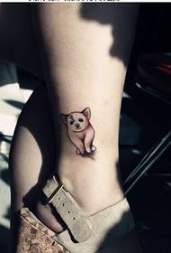 Porco bonito e agradável tatuagem imagem imagem das pernas da menina