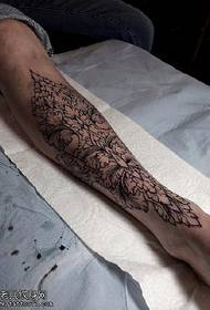 Classic prickly heart flower tattoo pattern