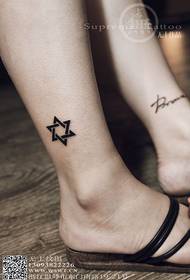 Piccolo tatuaggio di sei stelle, tatuaggi di vitellu femminile, bello tatuaggio