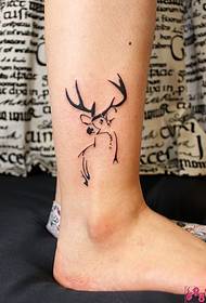 Klein vars tatoeëermerke van elke beenbeen