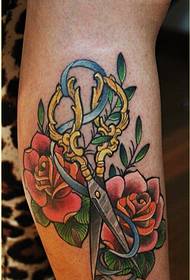 Persoonallisuus Jalan Sakset Rose Tattoo Pattern Suositeltu kuva