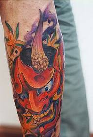 Personības kāju modes krāsa tradicionālās prajnas tetovējuma modeļa attēls
