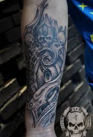 Šaunus gražus 3D kaukolės tatuiruotės modelis