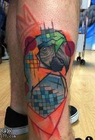 Tele tetování papoušek vzor