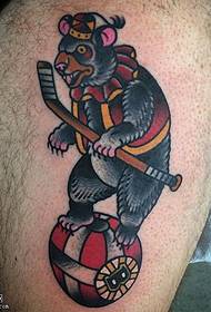 Vzorec tetovaže medvedka stegen