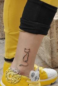 송아지 우아한 고양이 문신 사진