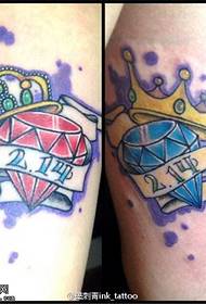 Colore di tatuu di corona di diamante stampa
