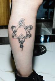 Šešiakampė žvaigždės tatuiruotės nuotrauka, kurią sudaro kišenvagiai