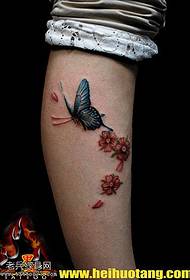 다리 푸른 나비 붉은 아름다운 꽃 문신 패턴