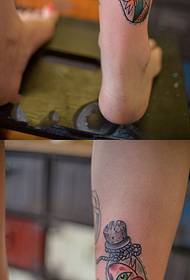 創意許願瓶蘑菇小腿紋身圖片