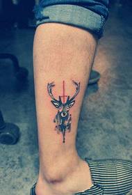 Gambar tato kaki rusa kecil yang lucu
