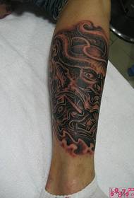 Le gambe sono come un'immagine del tatuaggio