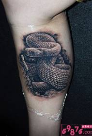 Foto velenosa del tatuaggio del cobra velenosa