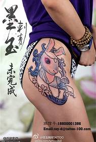 Ben tecknad kanin tatuering mönster
